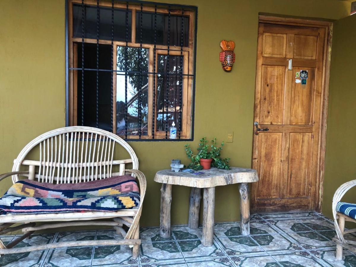 Kawoq Guesthouse San Pedro La Laguna Dış mekan fotoğraf